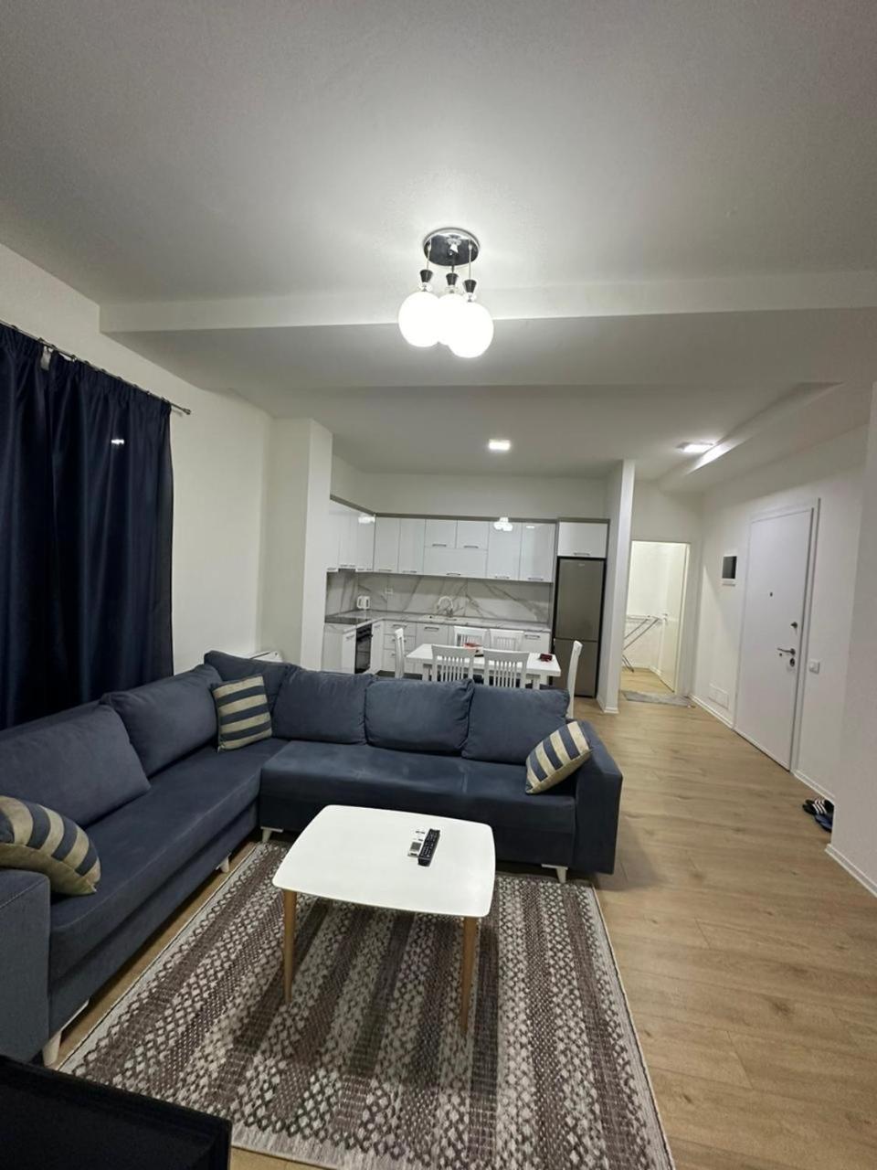 Apartment New Brilant 03 *